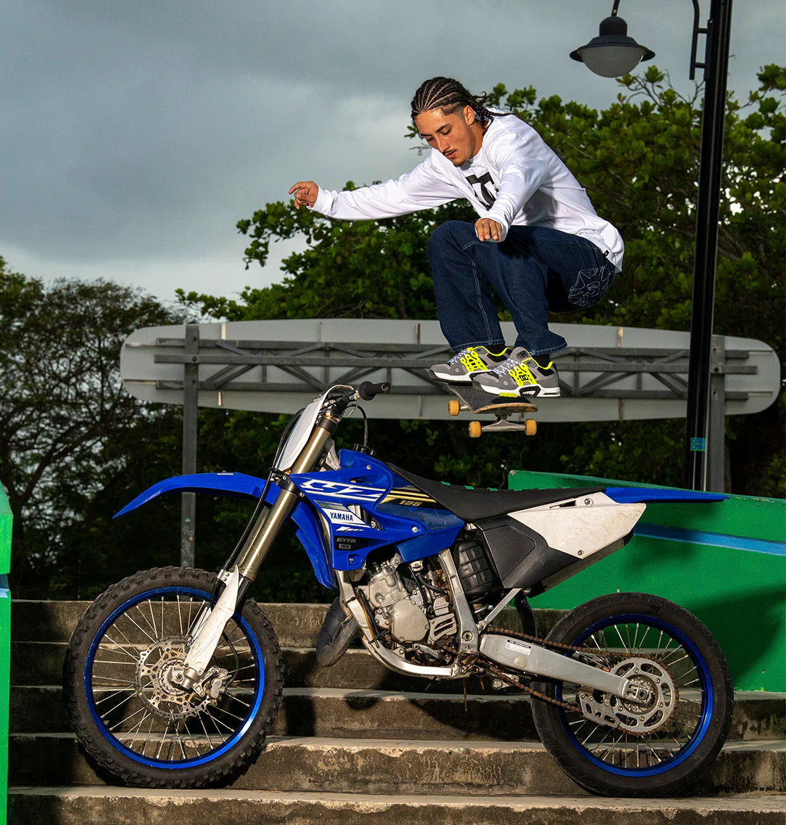 DC Mens AT-2 Shoes - Grey/Green/Black