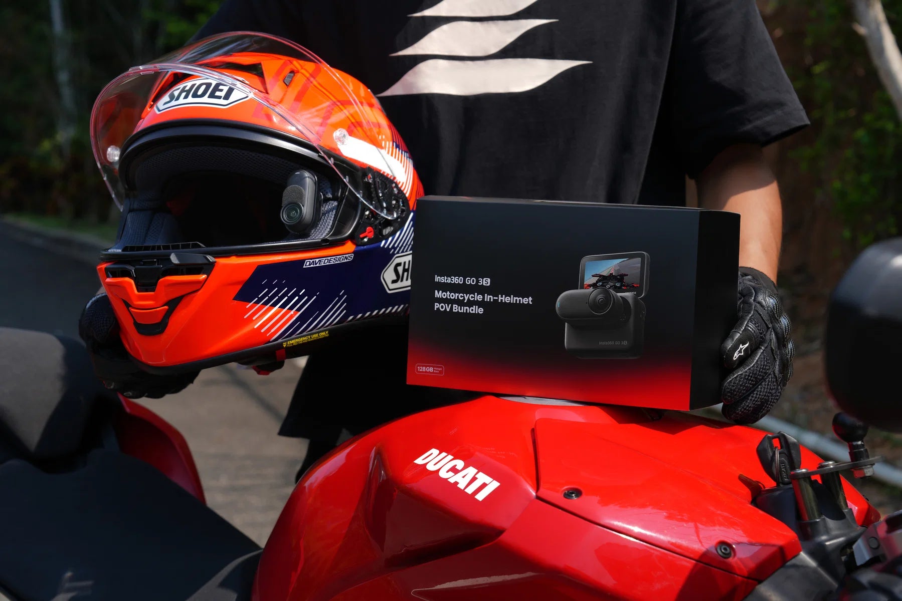 Insta360 GO 3S 64gb Motorcycle In-Helmet POV Bundle