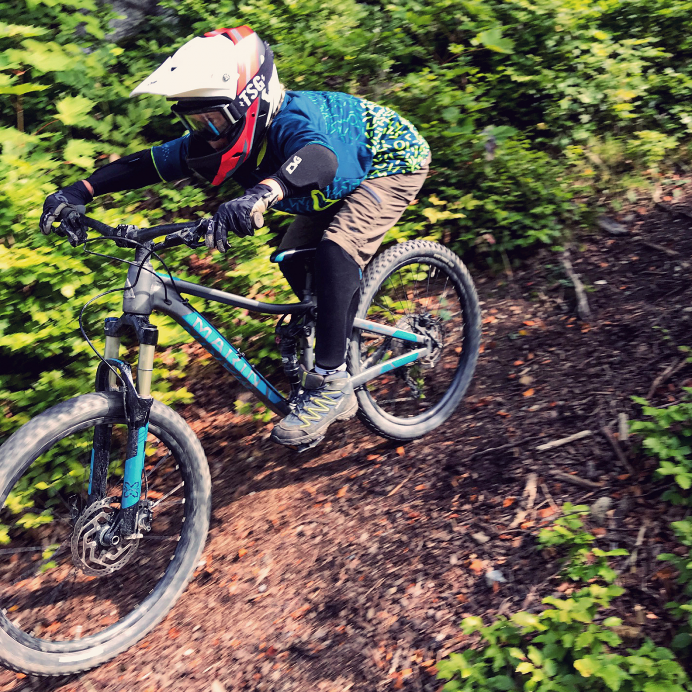 Genouillères de protection TSG Youth Dermis Pro A - Noires